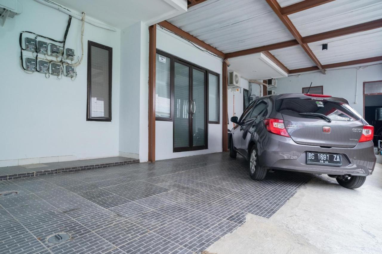 Reddoorz Near Sarinah Jakarta Exteriör bild