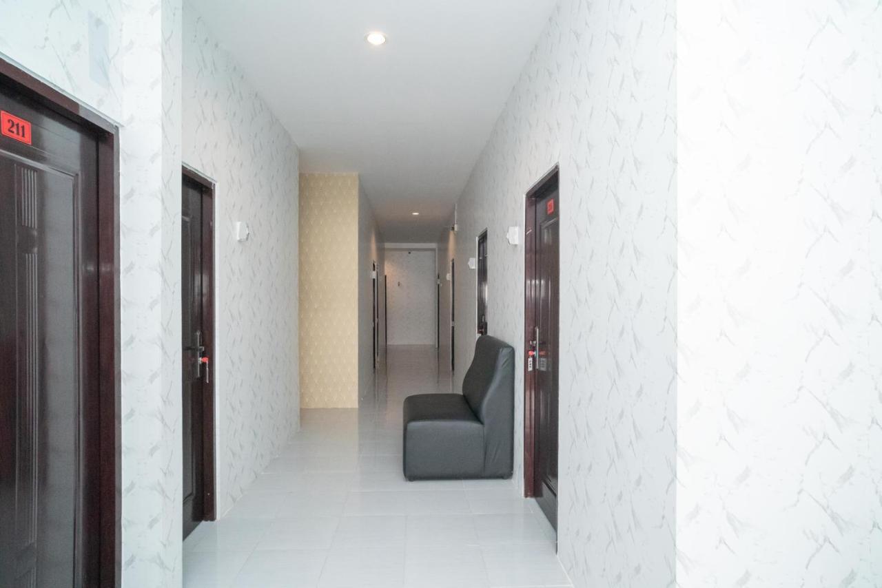 Reddoorz Near Sarinah Jakarta Exteriör bild